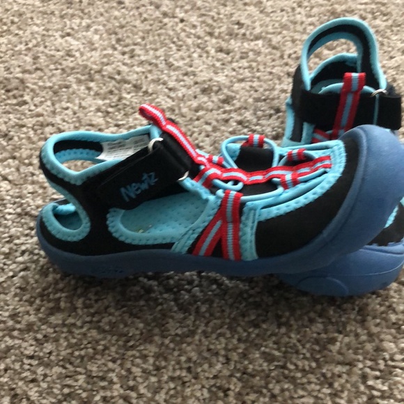 Kids water shoes - Picture 2 of 3